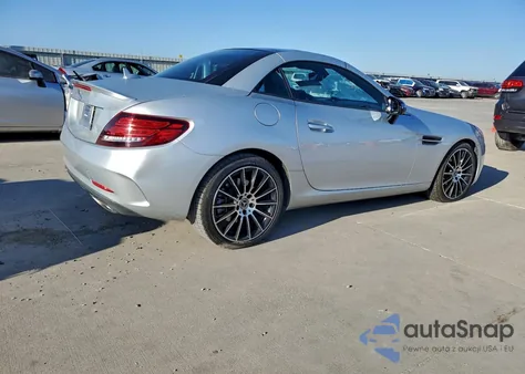 2019 Mercedes-Benz Slc 300 z USA, uszkodzony, nr VIN WDDPK3JA8KF160196